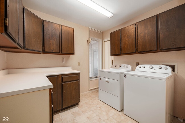 Building Photo - 3731 W 106th St