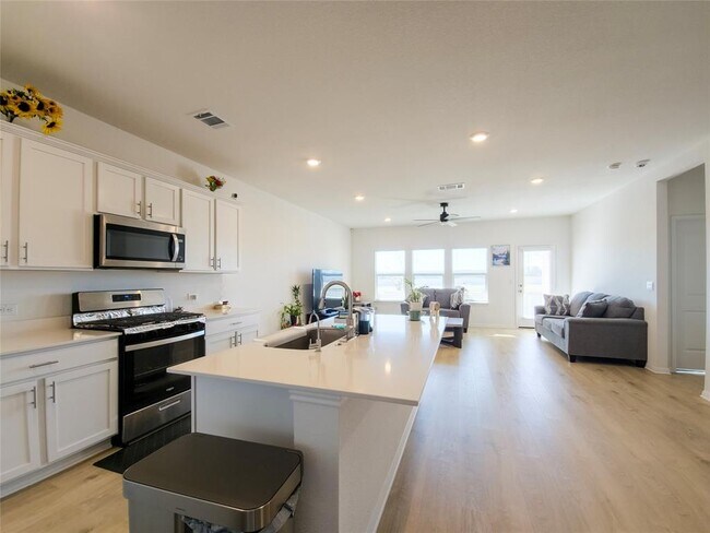 Building Photo - 2333 March Hare Trce