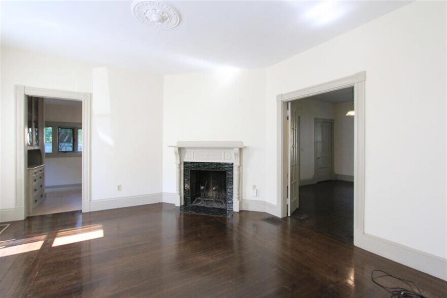 Building Photo - 12A Saginaw Ave