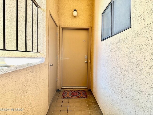 Building Photo - 7620 E Callisto Cir