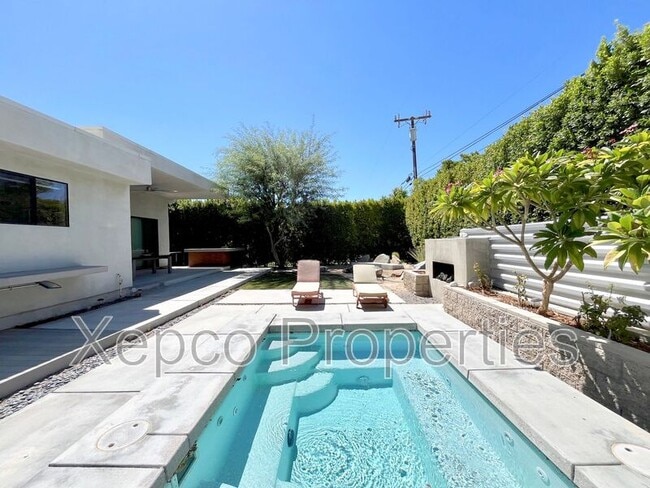 Primary Photo - 67690 El Sombrero Ln