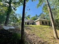 Building Photo - 4 bed 2.5 bath home in Ridgeland!
