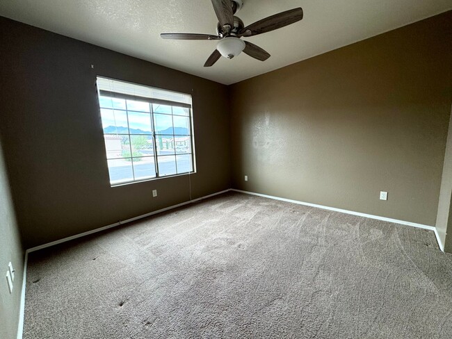 Building Photo - 4BR/2BA/2.5CG, 2057 sq.ft. rental with DOG...