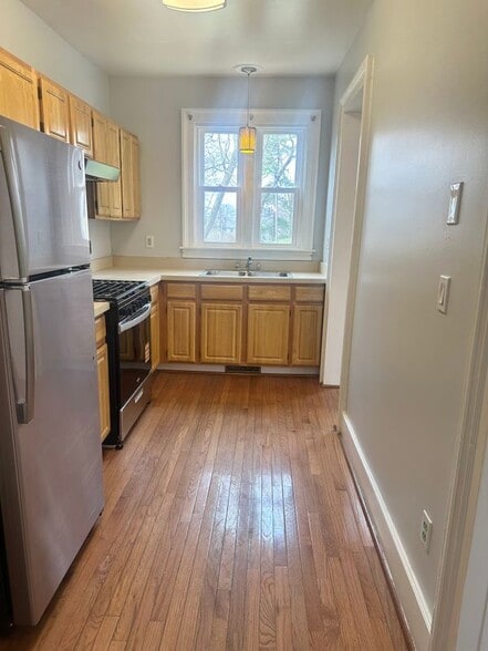 Building Photo - 15-17 Westlake Avenue, #17