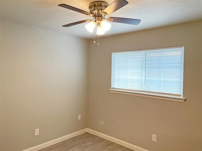 Building Photo - 3242 Dalmatian Dr