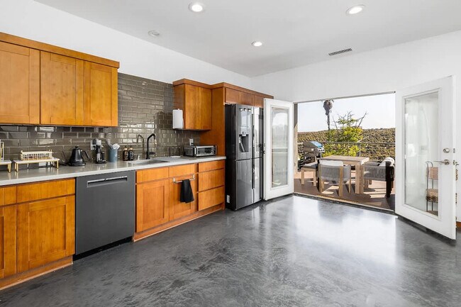 Building Photo - 3929 Paso Del Lagos