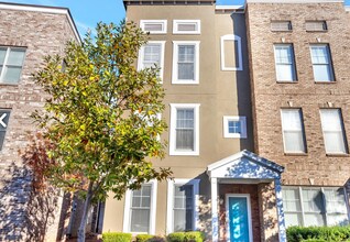 Building Photo - Room in Townhome on Liberty Commons Dr NW