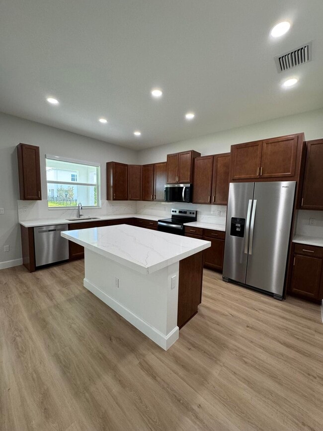 Building Photo - 14212 Spruce Pne Dr