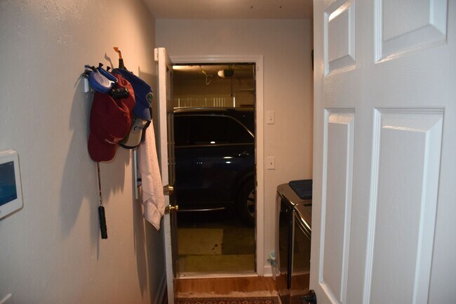 Building Photo - 3/2 Home in The Reserve