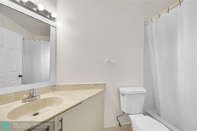 Building Photo - 5642 NW 118th Dr