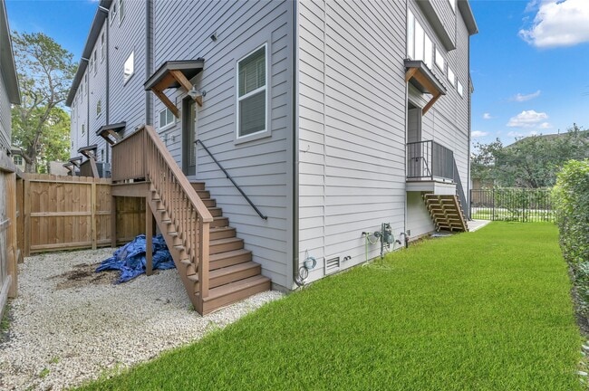 Building Photo - 2103 Bevis St