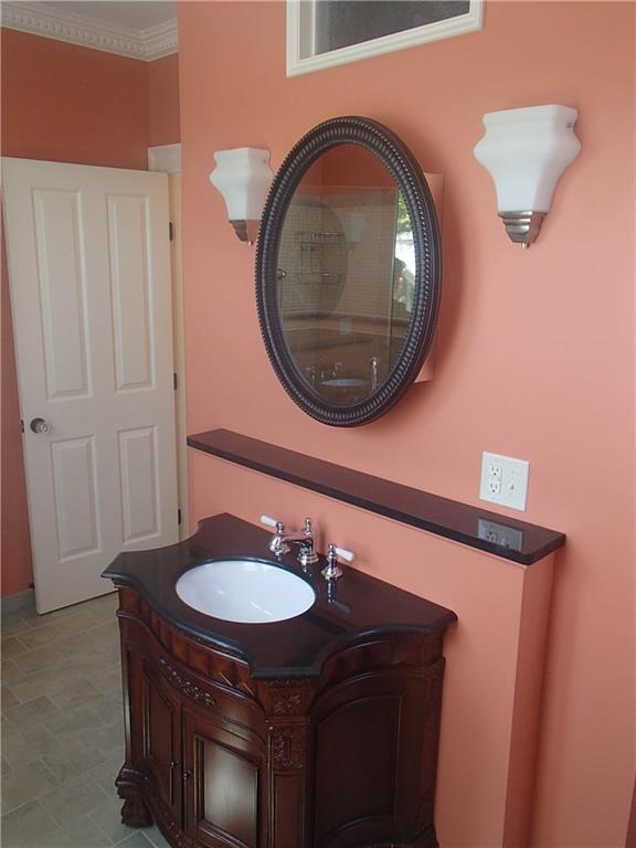 Building Photo - 490 Broadway