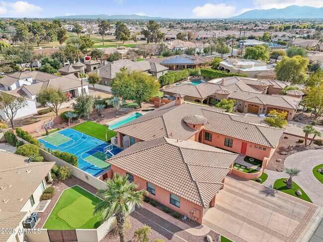 Building Photo - 351 N Cloverfield Cir