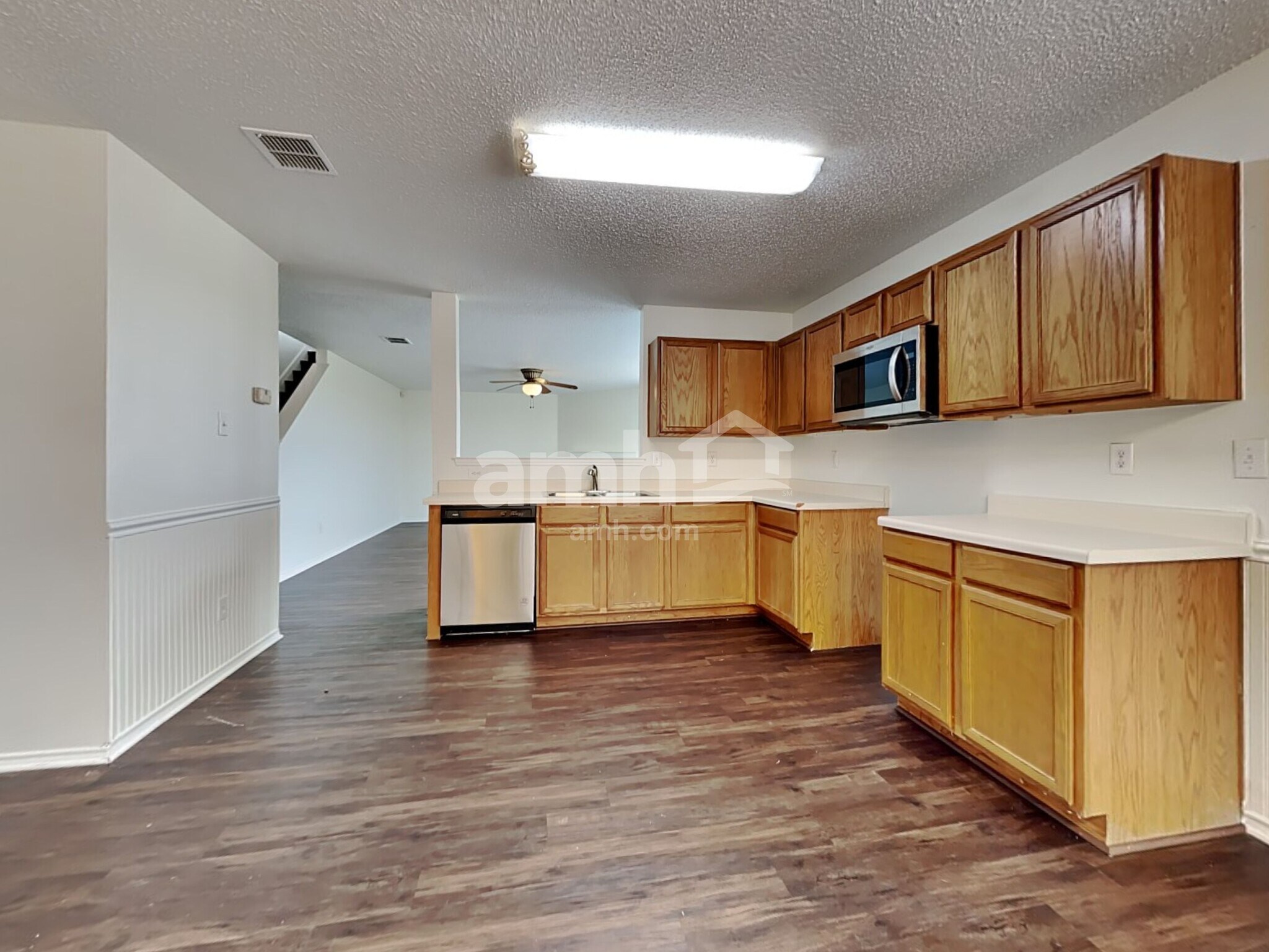 Building Photo - 205 Phlox Ln