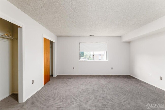 Building Photo - 1308 Edison Glen Terrace
