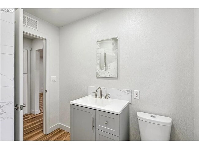 Building Photo - 108 SE 91st Ave