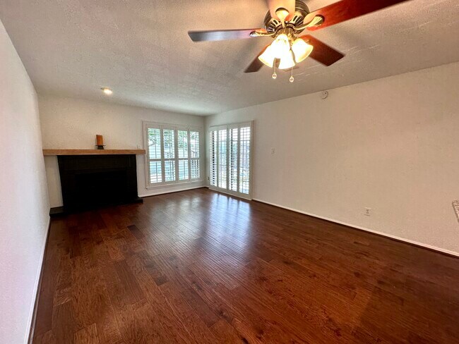Building Photo - 111 Henry Chandler Dr