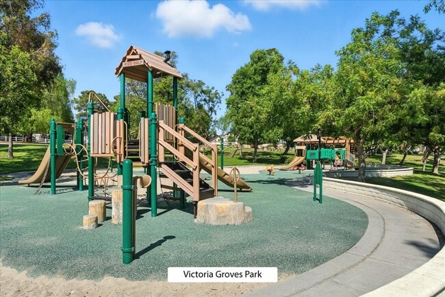 Building Photo - 6979 Walker Ct