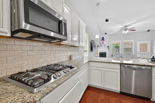 Building Photo - 13935 Manobrook Ct