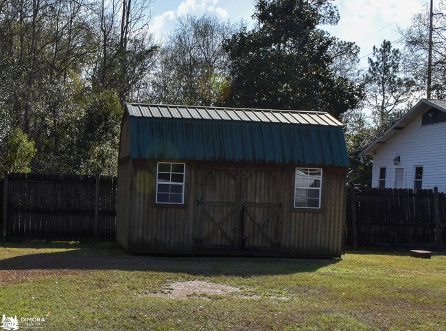 Building Photo - 501 S Presley St