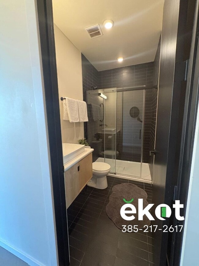 Building Photo - Stowell-SLC-Emery Manor