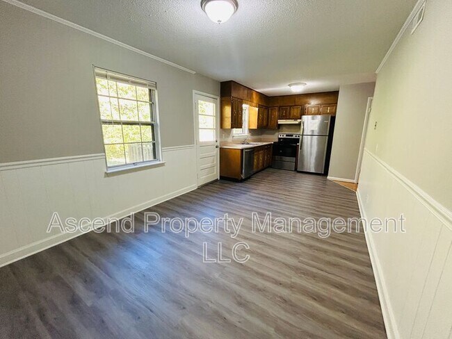 Building Photo - 4653 Cary Ln