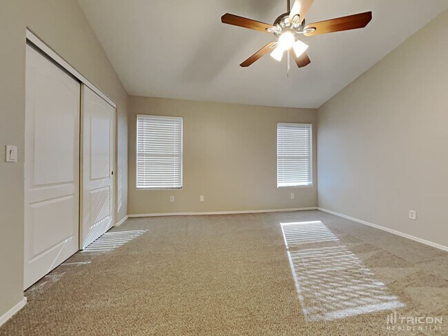 Building Photo - 1805 N 127th Dr