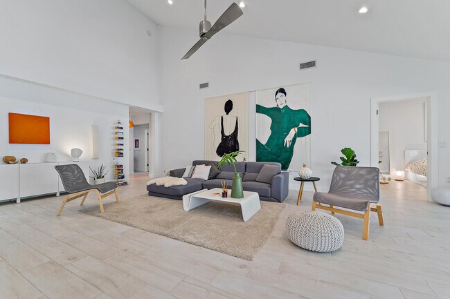 Building Photo - 125 Harbourside Cir