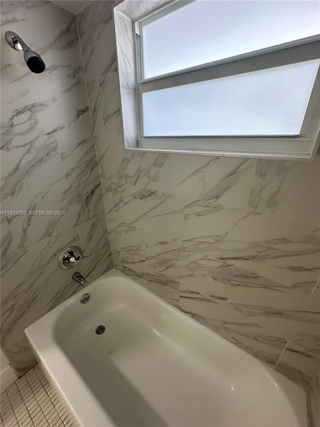 Building Photo - 1660 NE 191st St