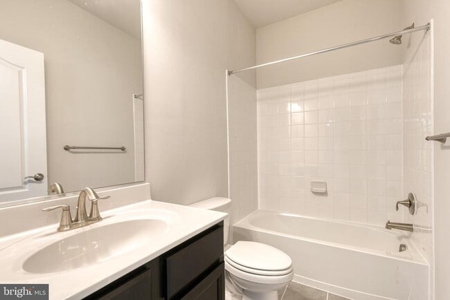 Building Photo - 2581 Debert Cir