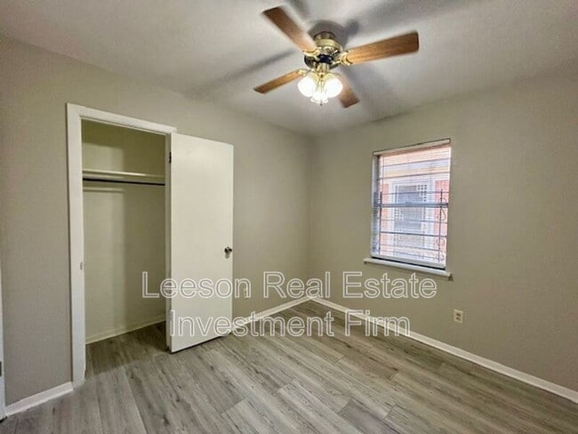 Building Photo - 317 Oregon Ave