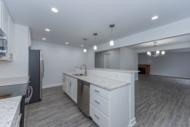 Floorplan - Indian Creek Apartments and Townhomes