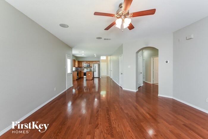 Building Photo - 10649 Fossil Hill Dr