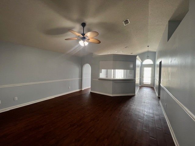Building Photo - 116 E Sonata Cir