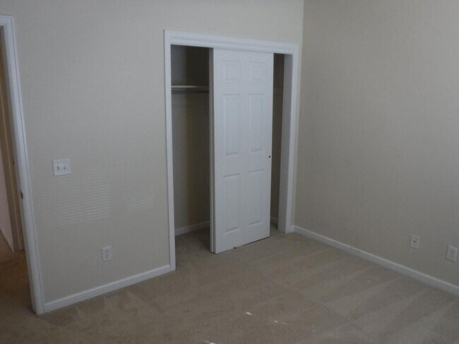 Guest Room - 126 BEACON Way