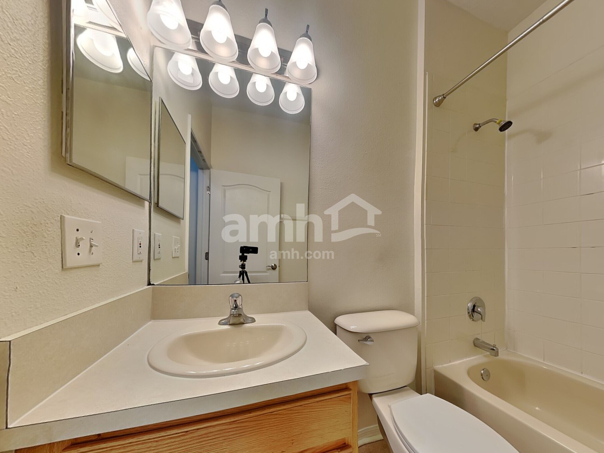 Building Photo - 1511 Emerald Hill Way