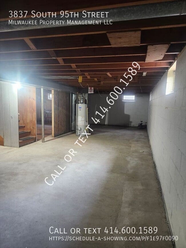 Building Photo - 3837 S 95th St