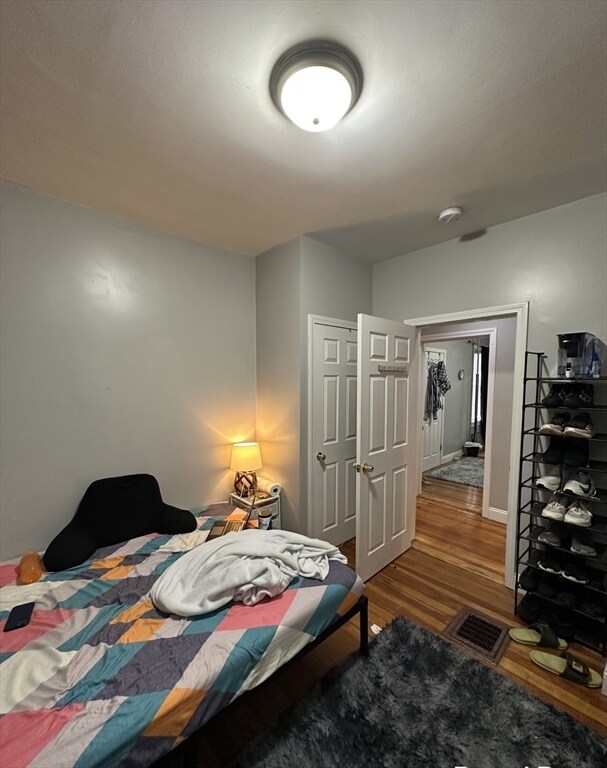 Building Photo - 8 Montfern Ave