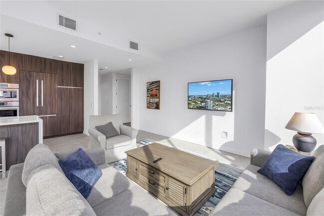 Building Photo - 777 3rd Ave N