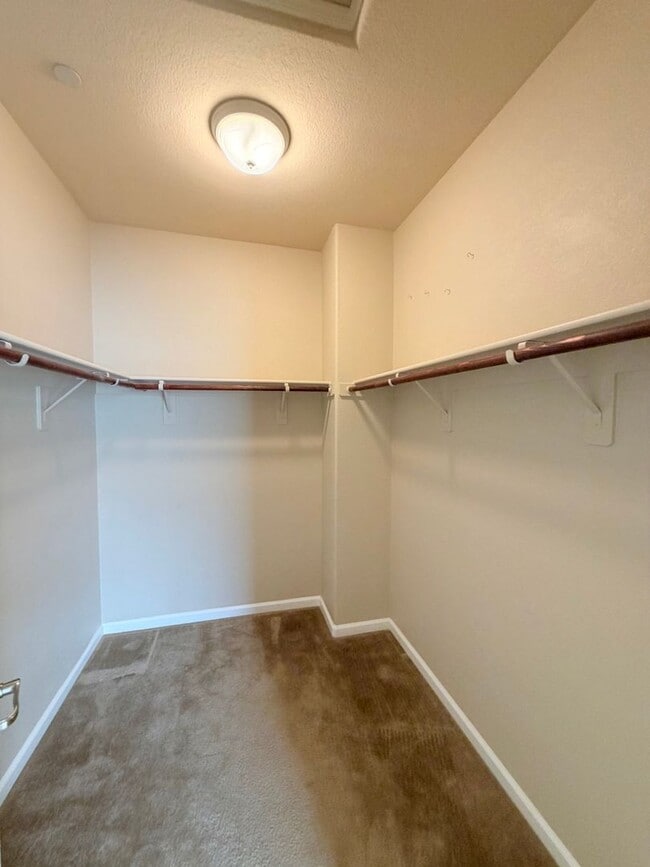 Building Photo - 1865 Wind Ranch Rd