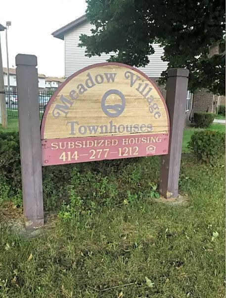Building Photo - Meadow Village