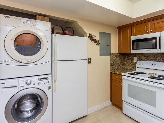 Building Photo - 12222 SW 51st Pl