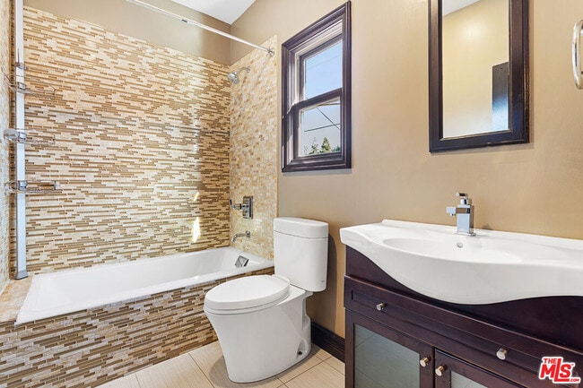 Building Photo - 4182 Irving Pl