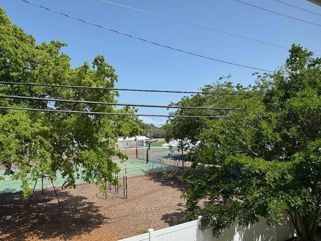 Building Photo - 5700 NE 22nd Way