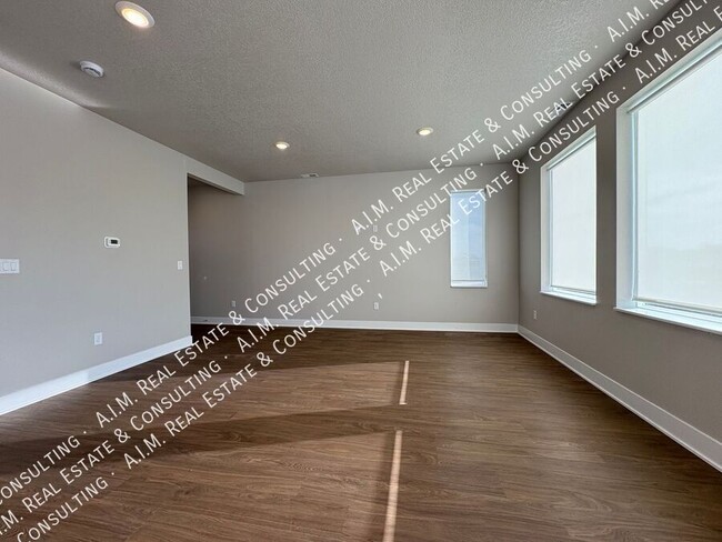 Building Photo - 284 Caspian Ct