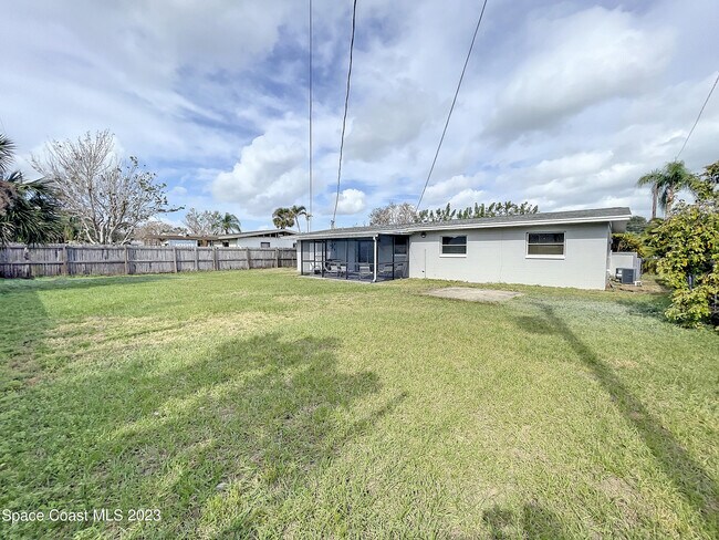 Building Photo - 265 Cherry Ave