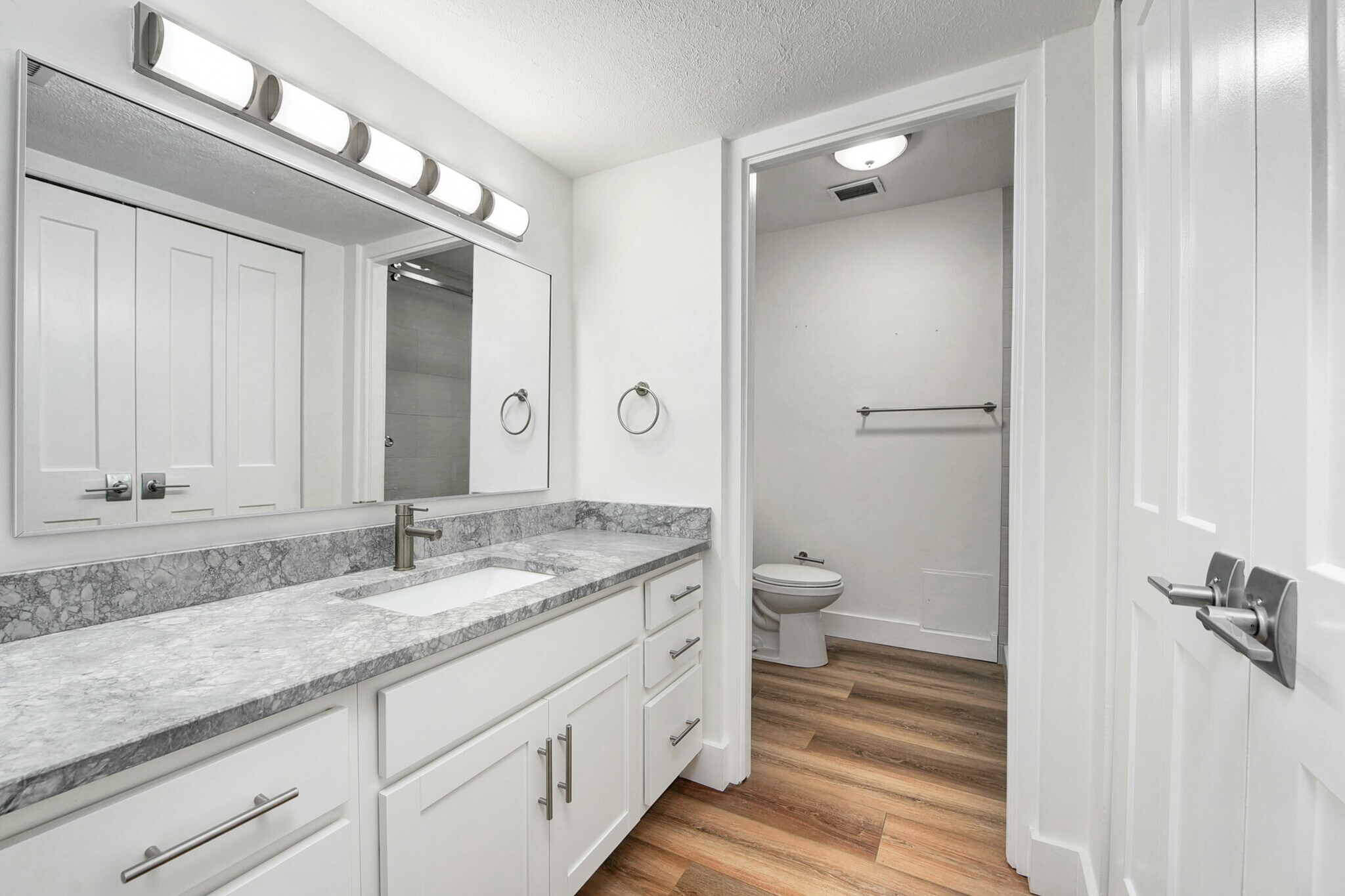 Building Photo - 20333 Detroit Rd