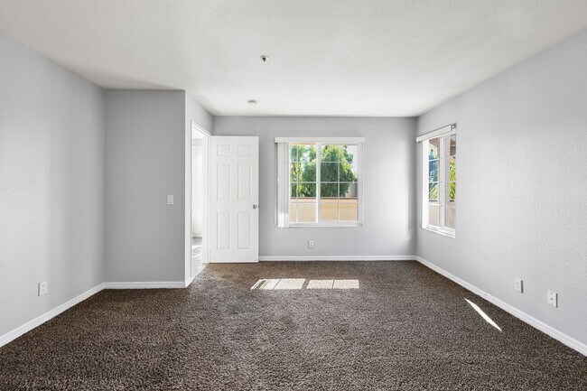 Building Photo - 1202 Donax Ave