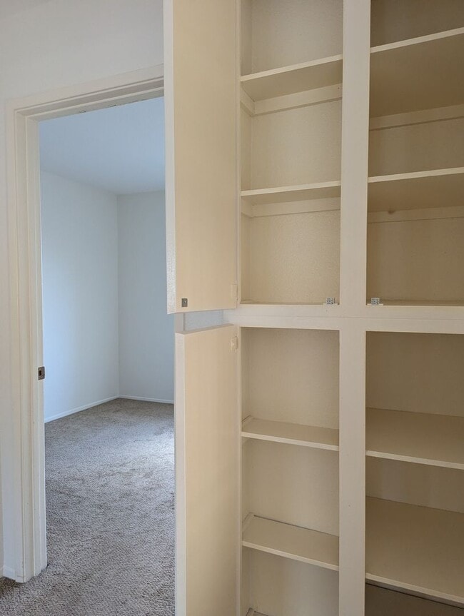 Building Photo - 3 Bed/2 Bath Townhome in Poway