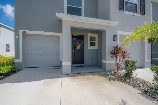 Building Photo - 16701 Maude Dr